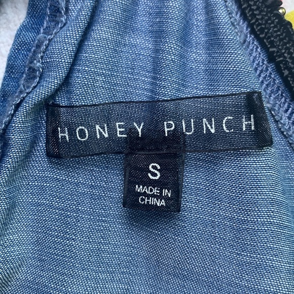 Honey punch tank with pompom accents size small - Picture 4 of 11